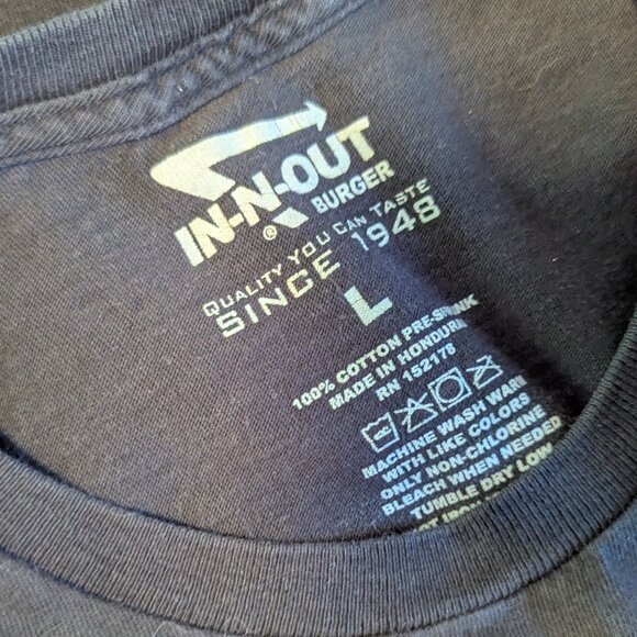 IN-N-OUT Burger 70th Anniversary T Shirt Vladimir Kush Burger Ferris Wheel Large - Picture 5 of 6